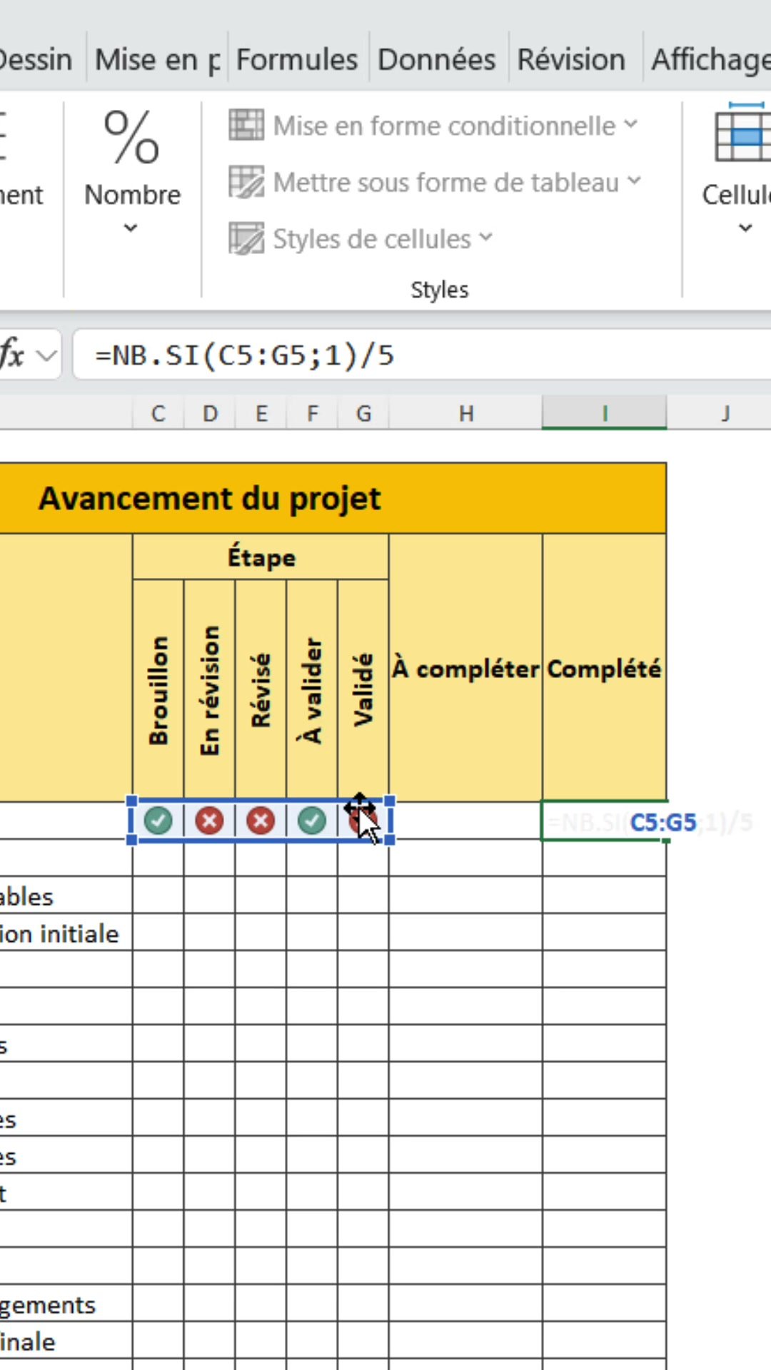 Formule NB.SI dans Excel qui compte les étapes validées et divise par le nombre d'étapes
