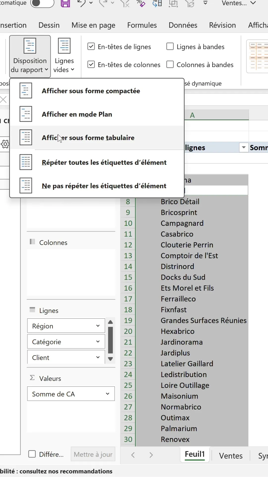 Menu Disposition du rapport d'Excel ouvert avec les cinq options, le curseur placé sur Afficher sous forme tabulaire